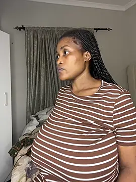 Bustygoddess32 online show from 17, 3, 2026