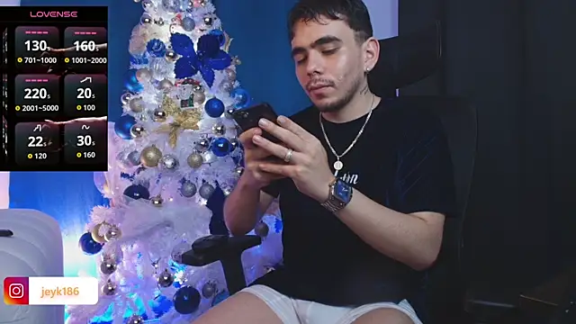 Snapshot of Jey_keler1 chatting on 21, 12, 2025 Jey keler1 online show from 21, 12, 2025