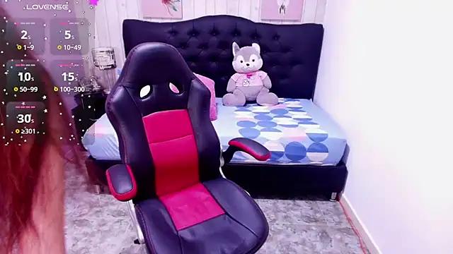 julieth love  online show from 13, 11, 2025