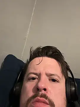 Snapshot of husband4555 chatting on 27, 2, 2026 husband4555 online show from 27, 2, 2026