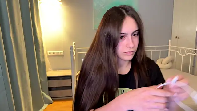 Snapshot of AliceKolltt chatting on 15, 6, 2026 AliceKolltt online show from 15, 6, 2026