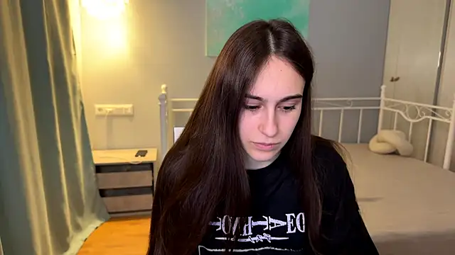 Snapshot of AliceKolltt chatting on 8, 7, 2026 AliceKolltt online show from 8, 7, 2026