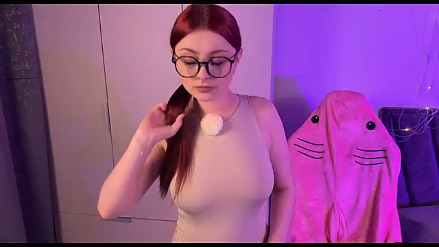 Snapshot of RozieRose chatting on 2, 10, 2025 RozieRose online show from 2, 10, 2025