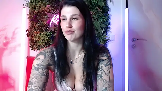 KiraKane1 online show from 14, 1, 2025