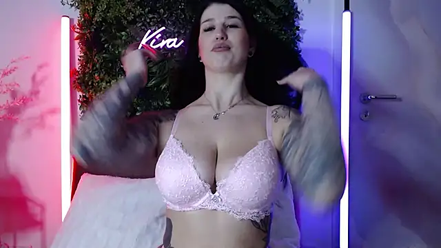 KiraKane1 online show from 17, 1, 2025