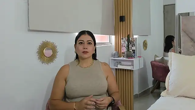 Snapshot of EmilyPeytonn chatting on 11, 2, 2026 EmilyPeytonn online show from 11, 2, 2026