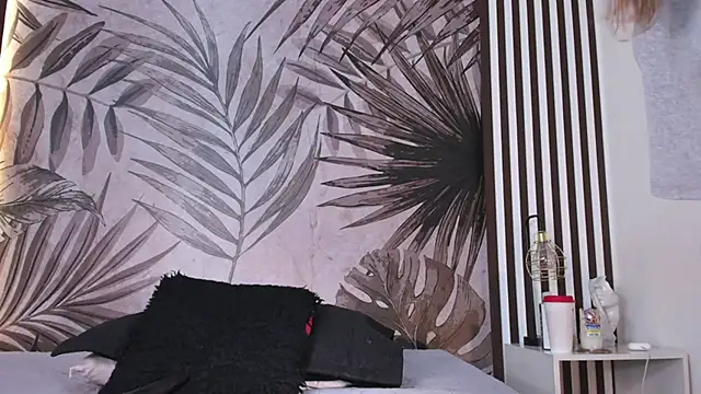 Samaantha-White online show from 22, 2, 2025