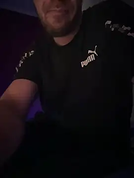 Bennyben8604 online show from 24, 2, 2025