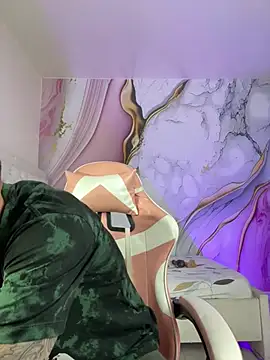 Lia sex69 online show from 1, 3, 2025