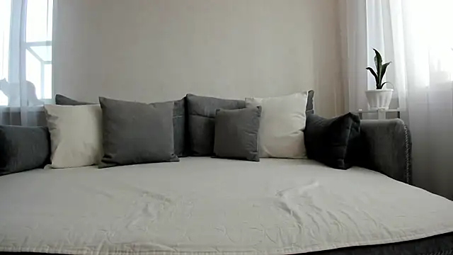 Angel-Rosa online show from 5, 4, 2026