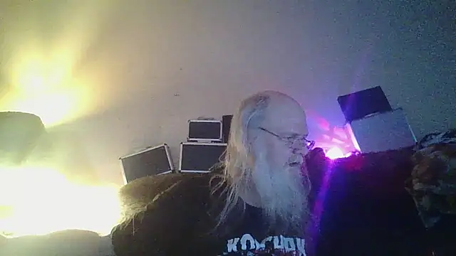 VicFerrari1 online show from 17, 7, 2026