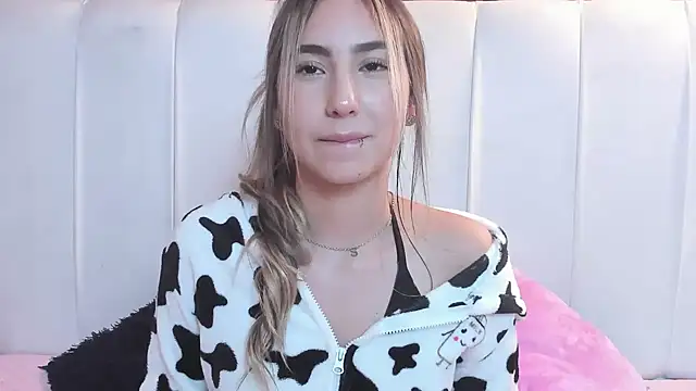  Emma Valka online show from 8, 3, 2025