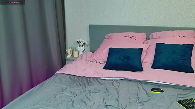 Damn Bae  online show from 27, 3, 2026