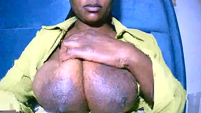 Bustypillows online show from 26, 5, 2026