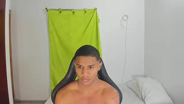 Snapshot of corzoethan chatting on 30, 4, 2026 corzoethan online show from 30, 4, 2026