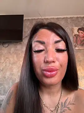 Snapshot of RuslanaXX chatting on 16, 10, 2025 RuslanaXX online show from 16, 10, 2025