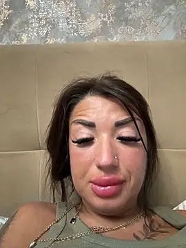 Snapshot of RuslanaXX chatting on 29, 10, 2025 RuslanaXX online show from 29, 10, 2025