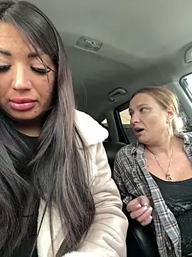 Snapshot of RuslanaXX chatting on 15, 11, 2025 RuslanaXX online show from 15, 11, 2025