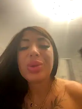 Snapshot of RuslanaXX chatting on 2, 12, 2025 RuslanaXX online show from 2, 12, 2025