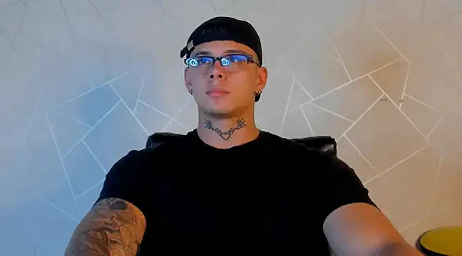 Snapshot of NoahhBrown chatting on 30, 12, 2024 NoahhBrown online show from 30, 12, 2024