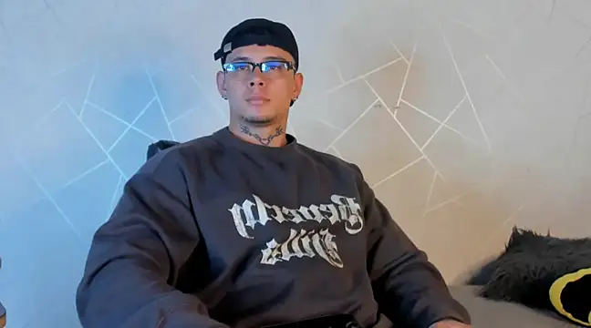 Snapshot of NoahhBrown chatting on 16, 1, 2025 NoahhBrown online show from 16, 1, 2025