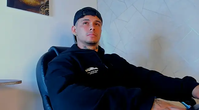 Snapshot of NoahhBrown chatting on 3, 3, 2025 NoahhBrown online show from 3, 3, 2025