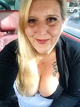 Snapshot of BecciDeluxe chatting on 16, 3, 2026 BecciDeluxe online show from 16, 3, 2026