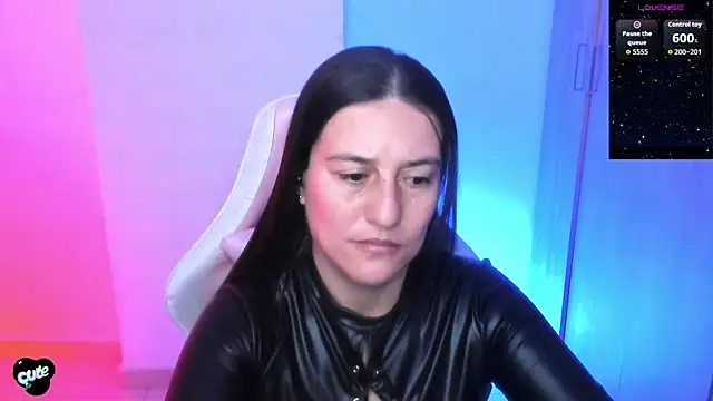 Snapshot of Saskyaa chatting on 6, 6, 2026 Saskyaa online show from 6, 6, 2026