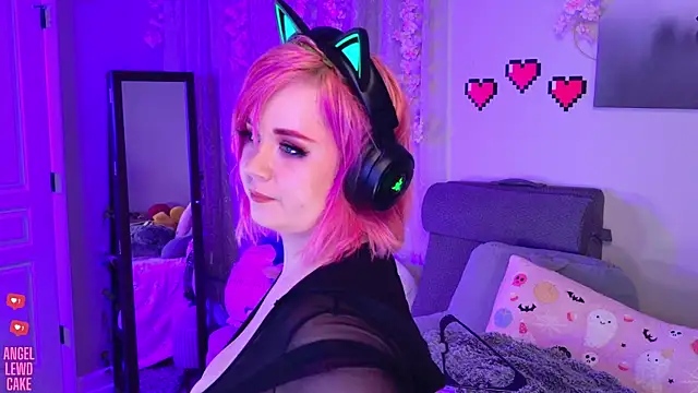 Snapshot of Angel-Lewd-Cake chatting on 5, 7, 2026 Angel-Lewd-Cake online show from 5, 7, 2026