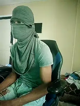 Snapshot of huntra-gamer chatting on 22, 5, 2026 huntra-gamer online show from 22, 5, 2026