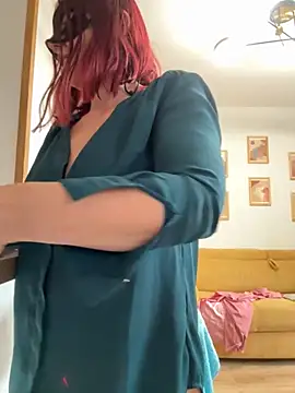 Snapshot of la_petite_prunette69 chatting on 1, 11, 2025 la petite prunette69 online show from 1, 11, 2025