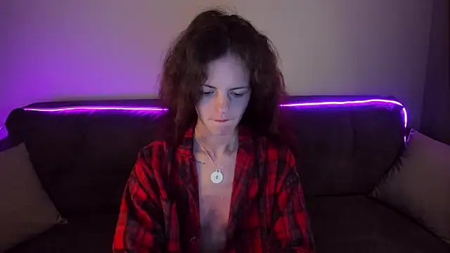 Snapshot of RubyAttwood chatting on 7, 5, 2026 RubyAttwood online show from 7, 5, 2026