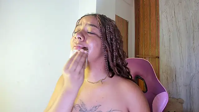 Alika01 online show from 26, 10, 2025