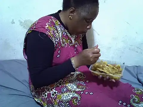 Snapshot of Crystal__Gee chatting on 26, 12, 2024 Crystal Gee online show from 26, 12, 2024