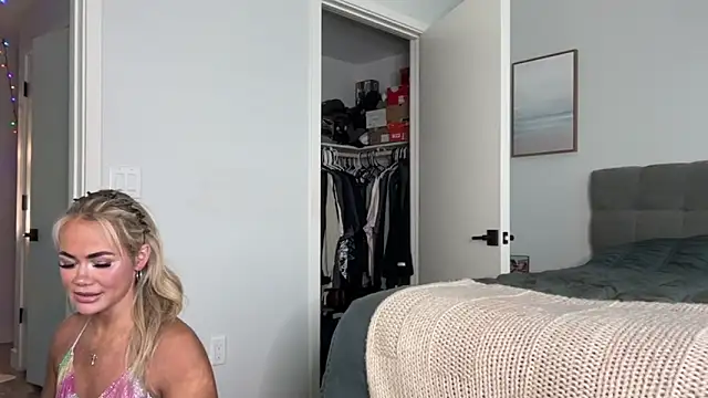 Snapshot of ElenaErickson chatting on 29, 6, 2026 ElenaErickson online show from 29, 6, 2026