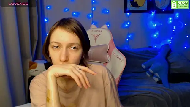 Snapshot of LeahGottty chatting on 30, 12, 2024 LeahGottty online show from 30, 12, 2024