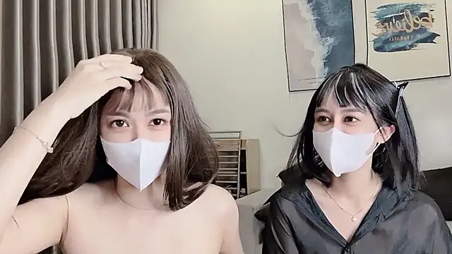 Snapshot of Mono-Stewardesss chatting on 11, 10, 2025 Mono-Stewardesss online show from 11, 10, 2025