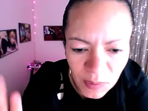 Cristal w online show from 22, 1, 2025