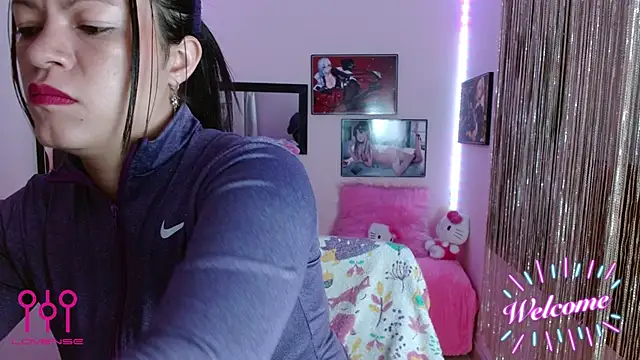 Cristal w online show from 12, 9, 2025