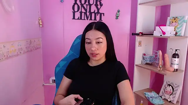 Lila Pinky online show from 14, 3, 2025