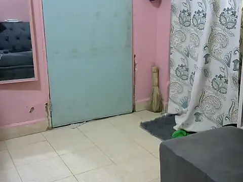 Snapshot of slender-qwene chatting on 14, 2, 2026 slender-qwene online show from 14, 2, 2026