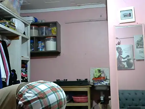 Snapshot of slender-qwene chatting on 27, 2, 2026 slender-qwene online show from 27, 2, 2026