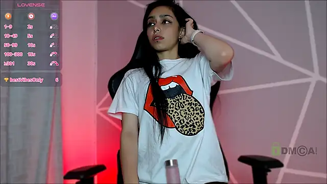 lilylouisee online show from 3, 12, 2024