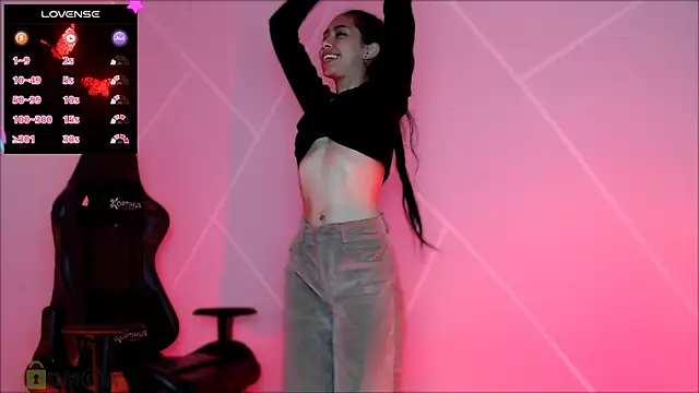 lilylouisee online show from 5, 3, 2025