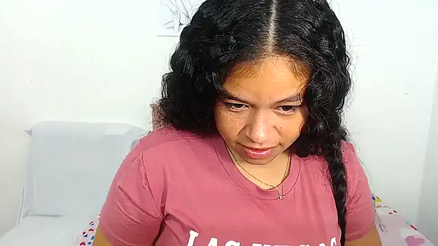 Snapshot of Hazel_donna chatting on 28, 5, 2026 Hazel donna online show from 28, 5, 2026