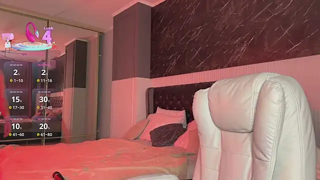 XtraHotX online show from 26, 9, 2025