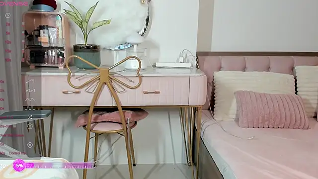  Joliie  online show from 31, 1, 2025