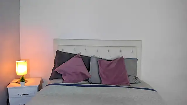 MELISSA ALVAREZ online show from 24, 11, 2025