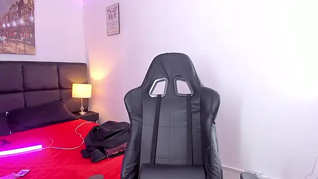 Snapshot of Megan_Miles02 chatting on 14, 3, 2025 Megan Miles02 online show from 14, 3, 2025