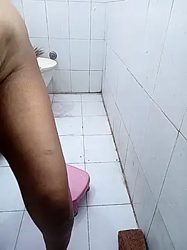 Snapshot of reemacouple007 chatting on 10, 3, 2026 reemacouple007 online show from 10, 3, 2026